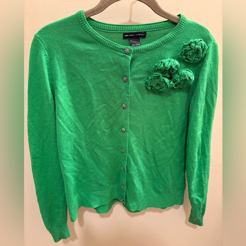 Vintage New York & Company Women's Kelly Green Buttoned Cardigan Size XS